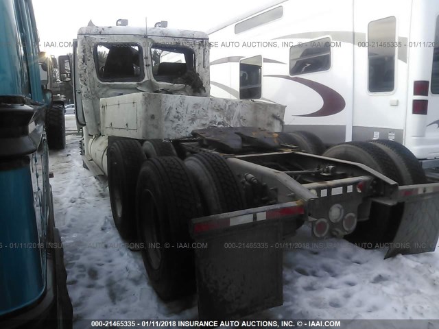 1FUJGBD97FLGJ7175 - 2015 FREIGHTLINER CASCADIA 113  WHITE photo 3