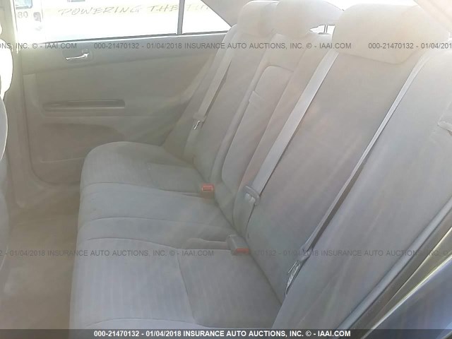 4T1BE32K65U944925 - 2005 TOYOTA CAMRY LE/XLE/SE ნაცრისფერი ფოტო 8