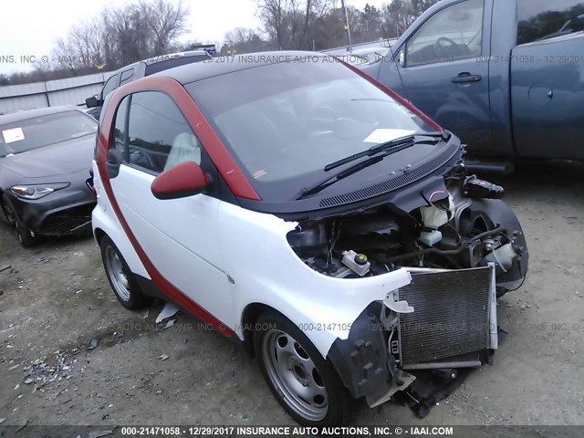 WMEEJ3BA7CK570582 - 2012 SMART FORTWO PURE/PASSION WHITE photo 1