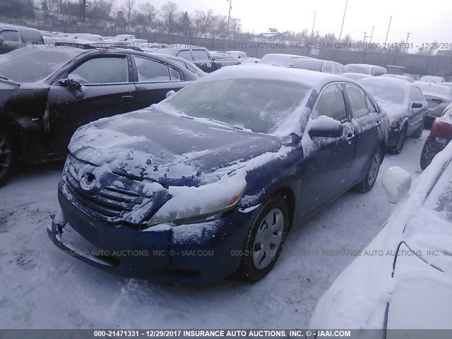 JTNBE46K873002481 - 2007 TOYOTA CAMRY NEW GENERAT CE/LE/XLE/SE BLUE photo 2