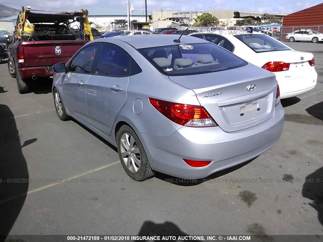 KMHCU4AE4DU444317 - 2013 HYUNDAI ACCENT GLS/SE SILVER photo 3