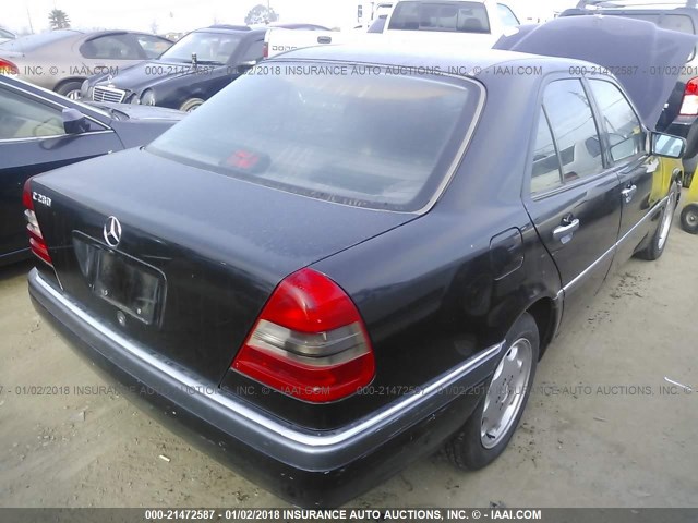 WDBHA28E7SF113700 - 1995 MERCEDES-BENZ C 280 BLACK photo 4