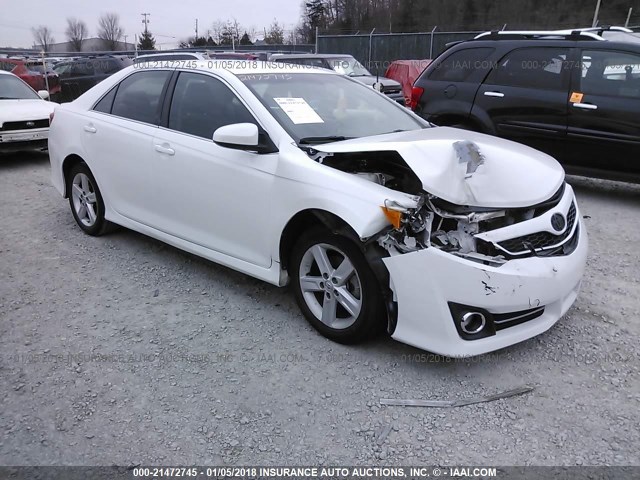 4T1BF1FK5CU153908 - 2012 TOYOTA CAMRY SE/LE/XLE 白色 照片 1