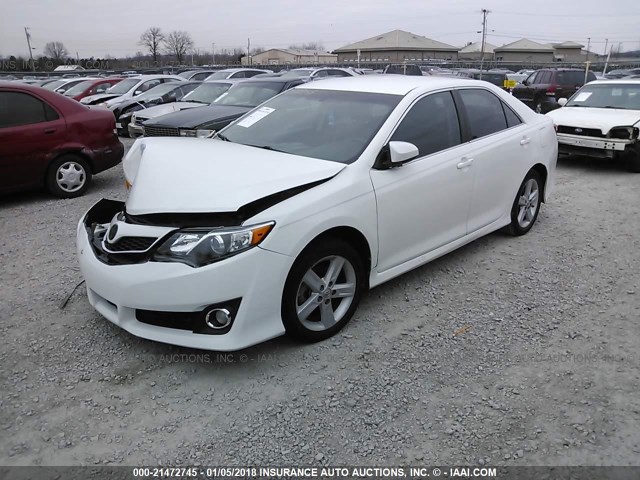 4T1BF1FK5CU153908 - 2012 TOYOTA CAMRY SE/LE/XLE 白色 照片 2