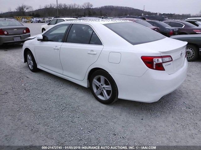 4T1BF1FK5CU153908 - 2012 TOYOTA CAMRY SE/LE/XLE 白色 照片 3