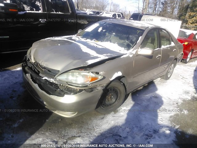 4T1BE32K84U933956 - 2004 TOYOTA CAMRY LE/XLE/SE GOLD photo 2