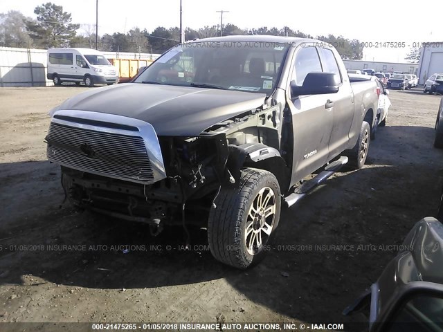 5TFRM5F13CX046068 - 2012 TOYOTA TUNDRA DOUBLE CAB SR5 BROWN photo 2