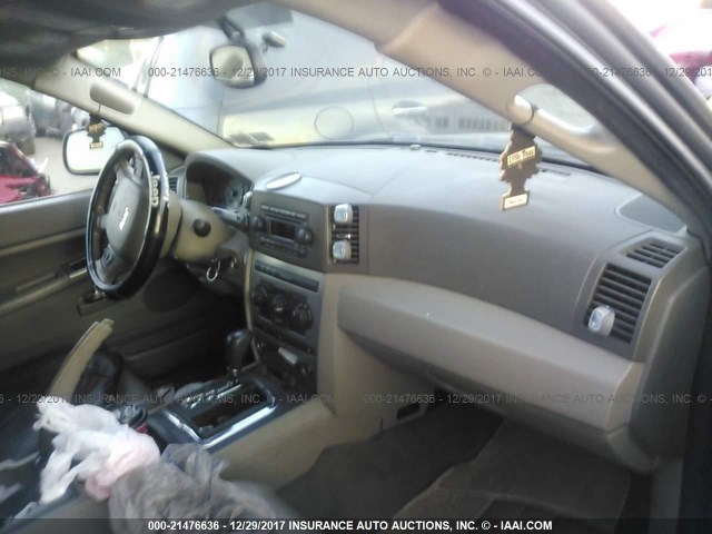 1J4GR48K45C538525 - 2005 JEEP GRAND CHEROKEE LAREDO/COLUMBIA/FREEDOM 灰色 照片 5