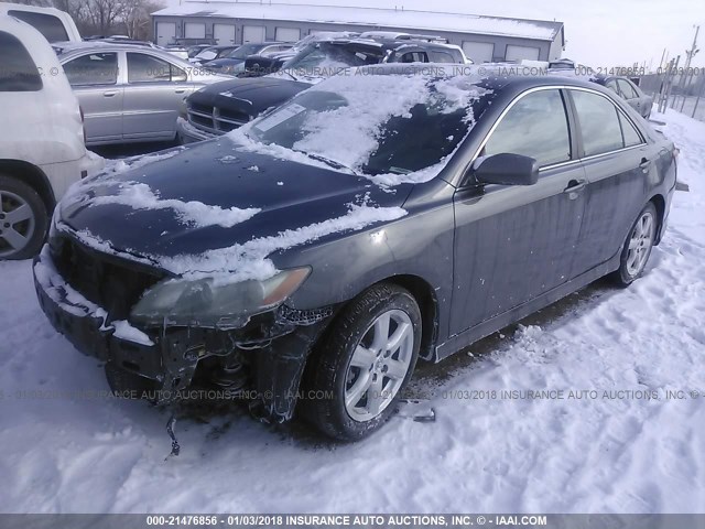 4T1BE46K67U161879 - 2007 TOYOTA CAMRY NEW GENERAT CE/LE/XLE/SE GRAY photo 2