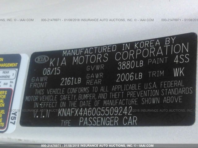 KNAFX4A60G5509242 - 2016 KIA FORTE LX SILVER photo 9