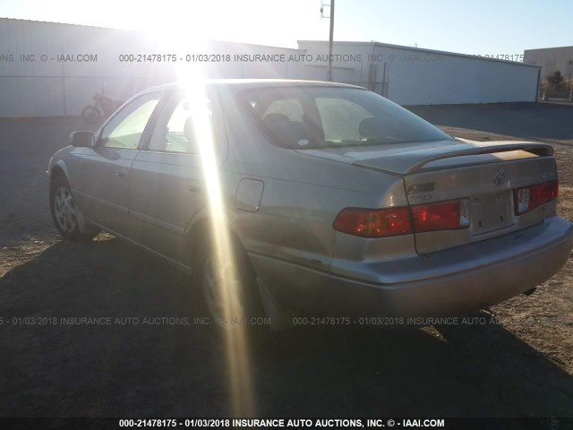 JT2BF22K2Y0257554 - 2000 TOYOTA CAMRY CE/LE/XLE GOLD photo 3