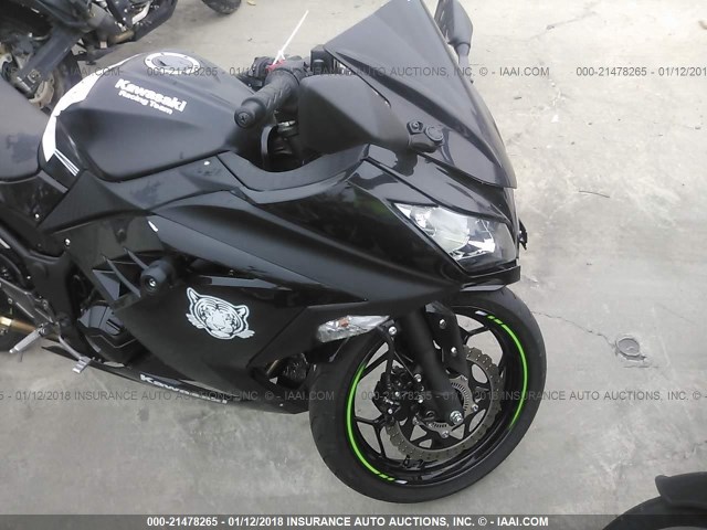 JKAEX8B1XHDA40576 - 2017 KAWASAKI EX300 B BLACK photo 5