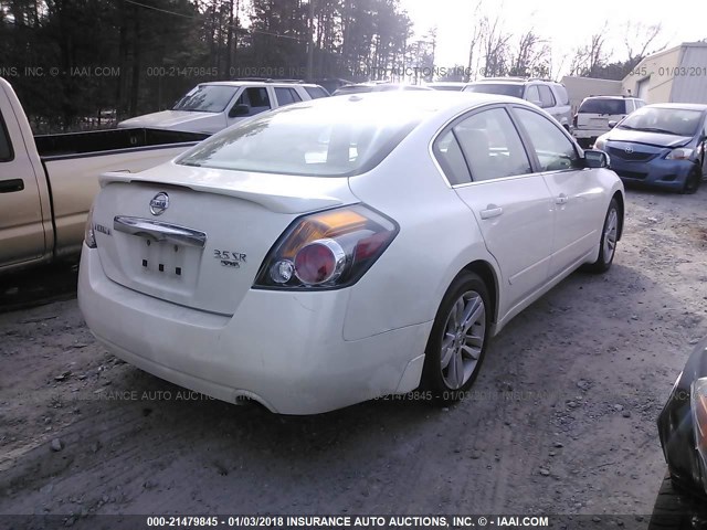 1N4BL2AP0AN453973 - 2010 NISSAN ALTIMA SR WHITE photo 4