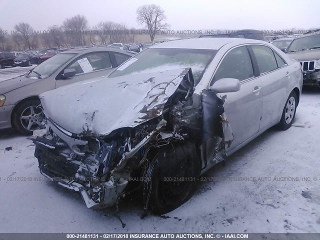 4T1BE46K58U211379 - 2008 TOYOTA CAMRY CE/LE/XLE/SE SILVER photo 2