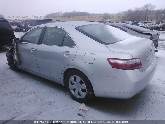 4T1BE46K58U211379 - 2008 TOYOTA CAMRY CE/LE/XLE/SE SILVER photo 3