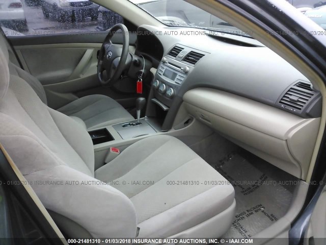 4T1BE46K08U241888 - 2008 TOYOTA CAMRY CE/LE/XLE/SE GRAY photo 5