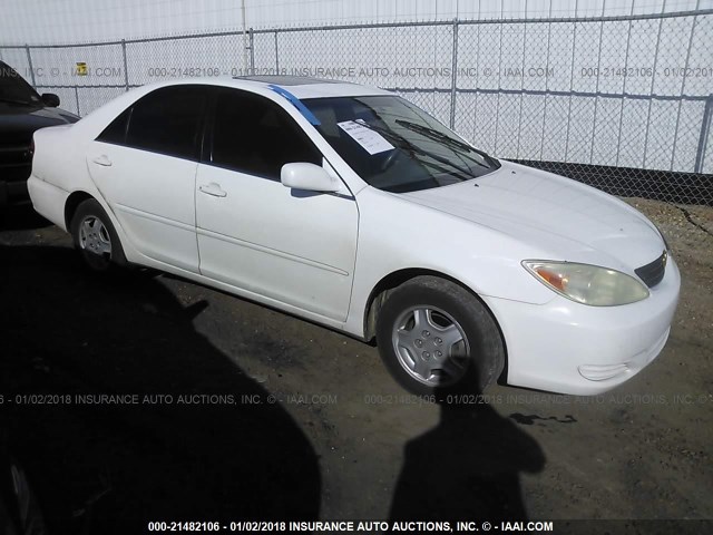 4T1BF32K72U026254 - 2002 TOYOTA CAMRY LE/XLE/SE WHITE photo 1