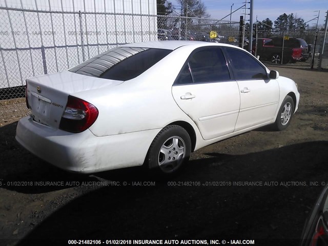 4T1BF32K72U026254 - 2002 TOYOTA CAMRY LE/XLE/SE WHITE photo 4