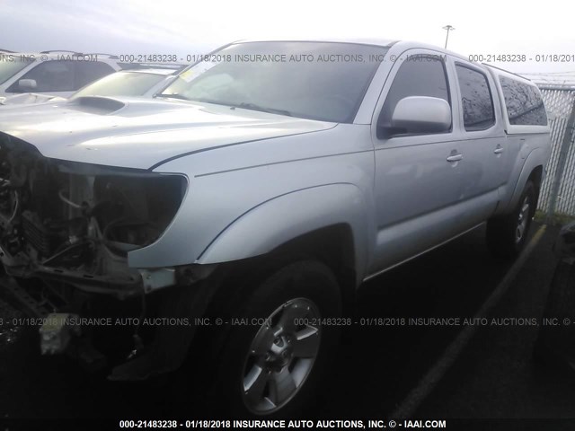 5TEMU52N18Z476667 - 2008 TOYOTA TACOMA DOUBLE CAB LONG BED SILVER photo 2