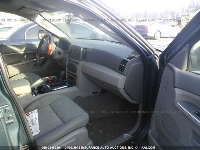 1J4GR48K65C674168 - 2005 JEEP GRAND CHEROKEE LAREDO/COLUMBIA/FREEDOM 绿色 照片 5