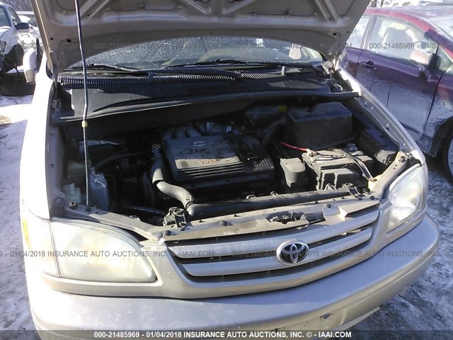 4T3ZF13C81U372118 - 2001 TOYOTA SIENNA LE/XLE GOLD photo 10