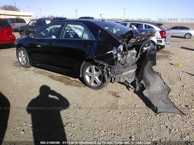 4T1BF1FK5DU722743 - 2013 TOYOTA CAMRY L/SE/LE/XLE BLACK photo 3
