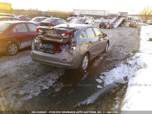 1G1BE5SM1H7268719 - 2017 CHEVROLET CRUZE LT GRAY photo 4