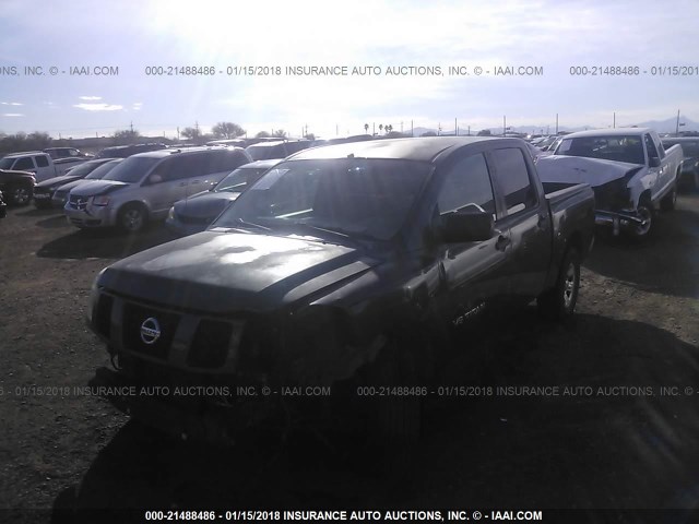 1N6AA07A95N527252 - 2005 NISSAN TITAN XE/SE/LE GRAY photo 2