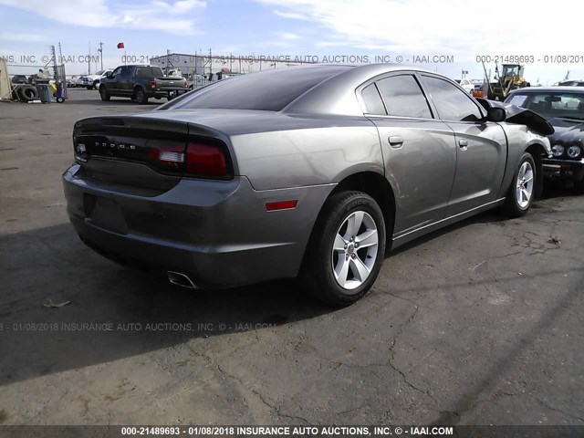 2B3CL3CG4BH567391 - 2011 DODGE CHARGER GRAY photo 4