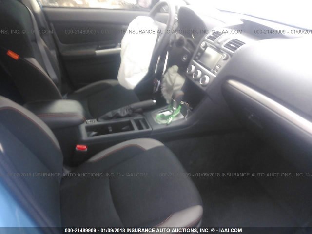 JF2GPABC0H8210880 - 2017 SUBARU CROSSTREK PREMIUM ლურჯი ფოტო 5