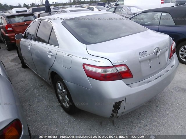 4T1BE46K38U214331 - 2008 TOYOTA CAMRY CE/LE/XLE/SE SILVER photo 3