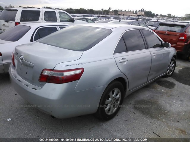 4T1BE46K38U214331 - 2008 TOYOTA CAMRY CE/LE/XLE/SE SILVER photo 4