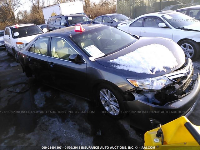 4T4BF1FK9ER419200 - 2014 TOYOTA CAMRY L/SE/LE/XLE 灰色 照片 1