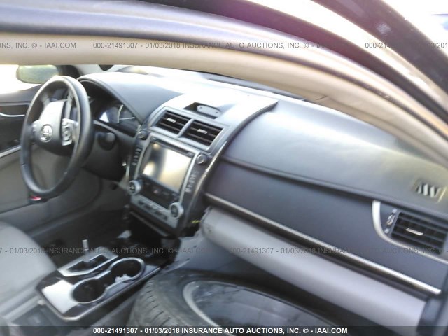 4T4BF1FK9ER419200 - 2014 TOYOTA CAMRY L/SE/LE/XLE 灰色 照片 5