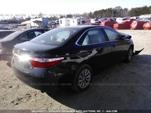 4T1BF1FK3GU175542 - 2016 TOYOTA CAMRY LE/XLE/SE/XSE 黑色 照片 4