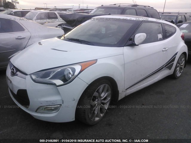 KMHTC6AD5DU164279 - 2013 HYUNDAI VELOSTER WHITE photo 2