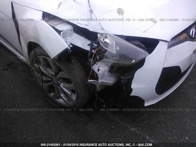 KMHTC6AD5DU164279 - 2013 HYUNDAI VELOSTER WHITE photo 6