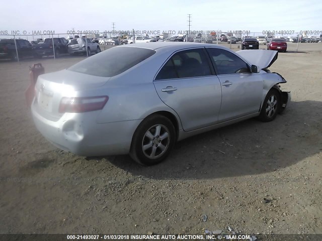 4T1BE46K17U061396 - 2007 TOYOTA CAMRY NEW GENERAT CE/LE/XLE/SE SILVER photo 4