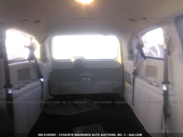 2D4RN4DGXBR771861 - 2011 DODGE GRAND CARAVAN EXPRESS SILVER photo 8