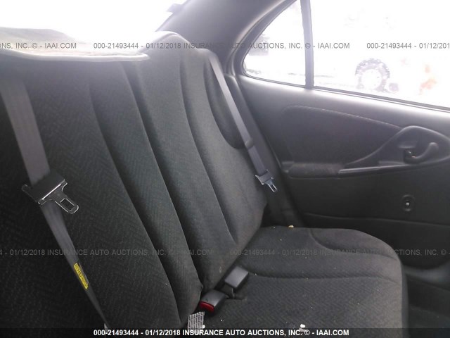 1G1JF52F047167210 - 2004 CHEVROLET CAVALIER LS 银色 照片 8