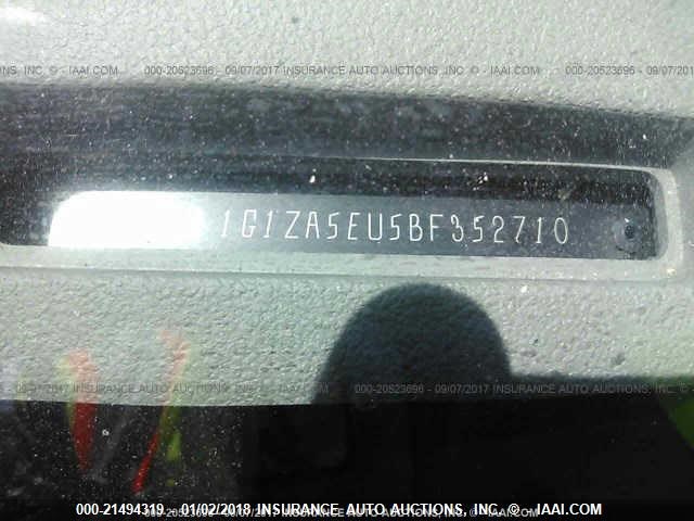 1G1ZA5EU5BF352710 - 2011 CHEVROLET MALIBU LS WHITE photo 9