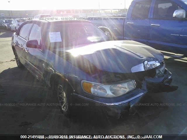 1LNHM82W82Y615614 - 2002 LINCOLN TOWN CAR SIGNATURE BLUE photo 1