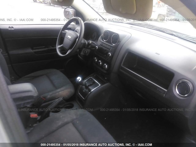 1J4NT4FB1AD578755 - 2010 JEEP COMPASS SPORT SILVER photo 5