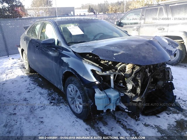 4T4BF1FK8FR450634 - 2015 TOYOTA CAMRY LE/XLE/SE/XSE ლურჯი ფოტო 1