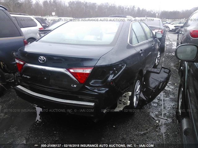 4T4BF1FK0GR535825 - 2016 TOYOTA CAMRY LE/XLE/SE/XSE BLUE photo 4