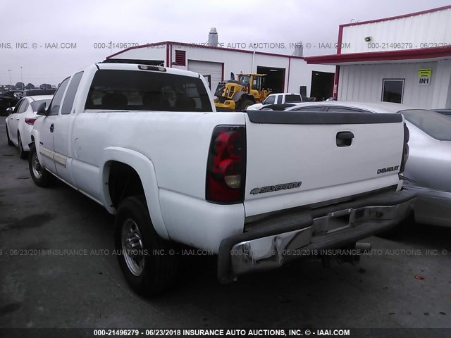 1GCHC29U25E127113 - 2005 CHEVROLET SILVERADO C2500 HEAVY DUTY WHITE photo 3