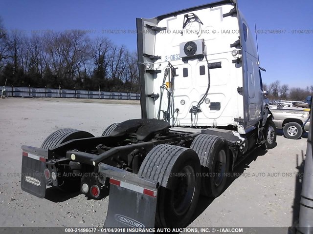 3AKJGLBG9DSFJ1870 - 2013 FREIGHTLINER CASCADIA 125  WHITE photo 4