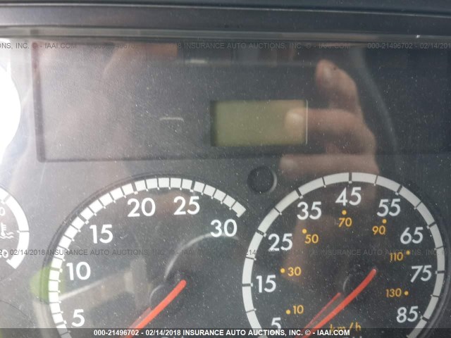 1FUJA6CKX5LN62519 - 2005 FREIGHTLINER CONVENTIONAL COLUMBIA თეთრი ფოტო 6