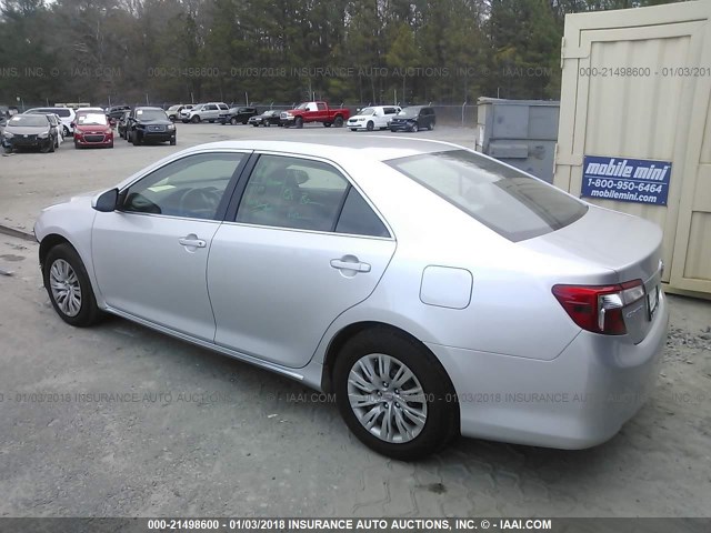 4T1BF1FK8CU139128 - 2012 TOYOTA CAMRY SE/LE/XLE SILVER photo 3