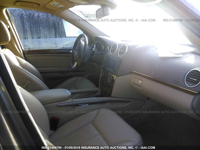 4JGBF71E88A312322 - 2008 MERCEDES-BENZ GL 450 4MATIC GOLD photo 5